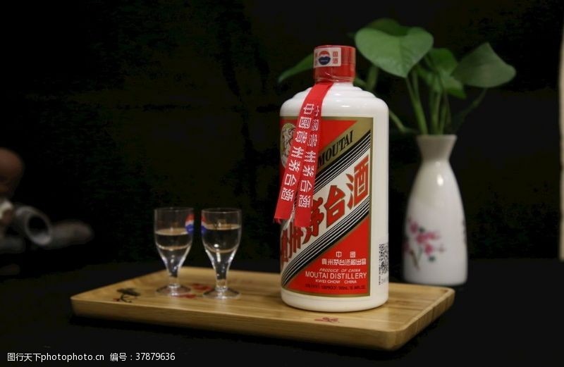 为什么懂酒的人，最后都只留一瓶茅台？读懂这三点，才算真正懂酱香